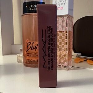 MAC Cosmetics Squirt Plumping Lipstick - Simulation